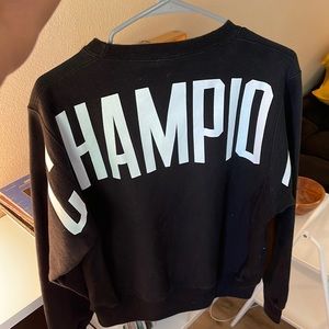 Champion athletic sweater in black. Size Small